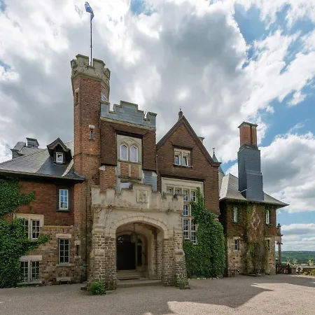Live Your Dream At This Castle In The City Of 度假居 *