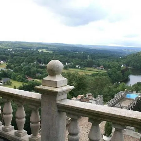 Live Your Dream At This Castle In The City Of * 斯帕